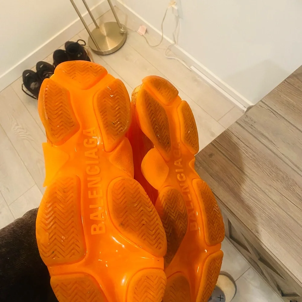 Only Worn 1x!!! Brand New!!! Triple Stacks Balenciaga Sneakers Great Condition!! - Picture 3 of 6